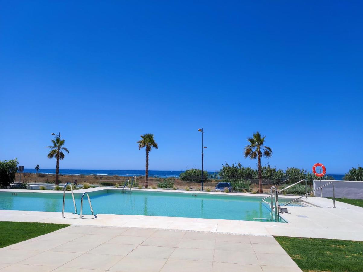 Espectacular Apartamento en primera linea de playa Torrox Exterior foto